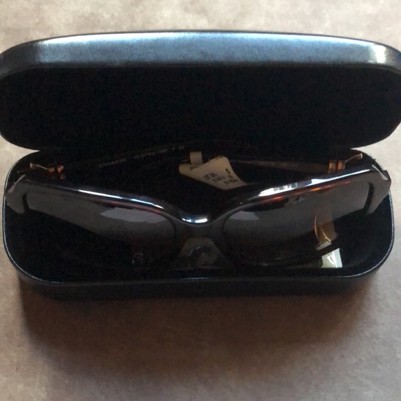 COACH SUNGLASSES (NEW) - Picture 10 of 11